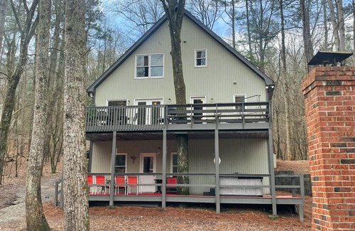 Ellijay Cabin | Spring is coming and so is the warmer temps.Spend it in nature and on the River!
