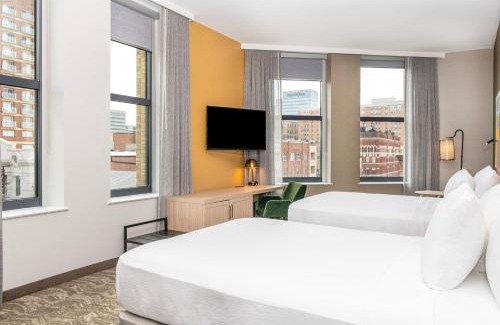 Downtown Baltimore Hotel | SpringHill Suites by Marriott Baltimore Downtown Convention Center Area