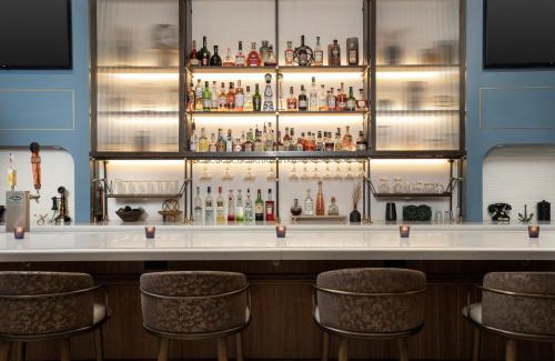 Downtown Baltimore Hotel | SpringHill Suites by Marriott Baltimore Downtown Convention Center Area
