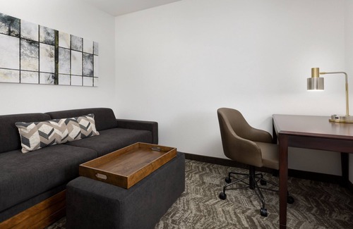 Raisin Hotel | SpringHill Suites by Marriott Fresno