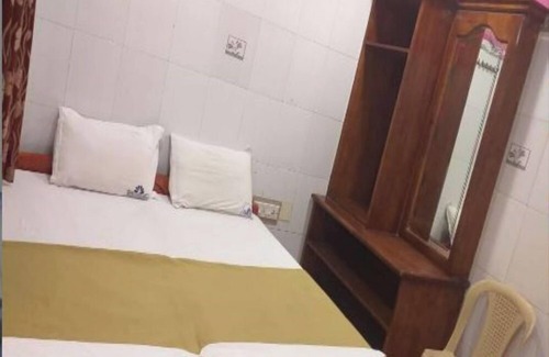 Rameshwaram Hotel | Sree Kumaran Deluxe
