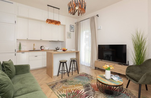 Mokotow Apartment | Srodziemnomorska Warsaw by Renters