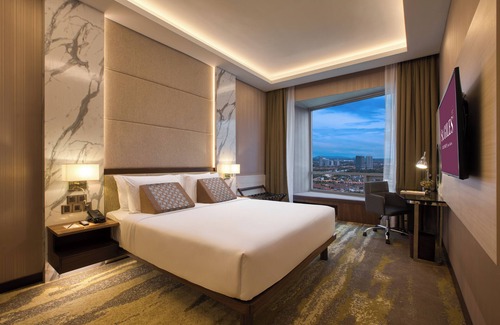 Central District Hotel | St. Giles Southkey