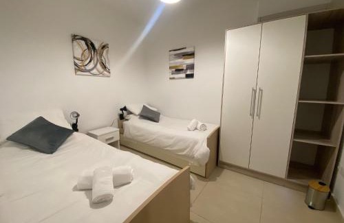 Il-Balluta Apartment | St Julians Central Apartment