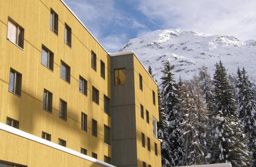 St. Moritz Hostel | St. Moritz Youth Hostel