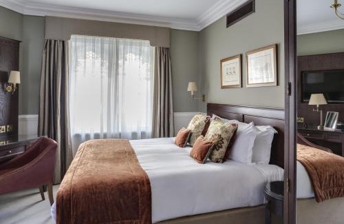 Avonmore and Brook Green Hotel | St Paul's Hotel