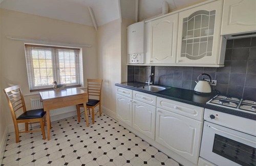 Whitby Cottage | Stakesby House Apt 2