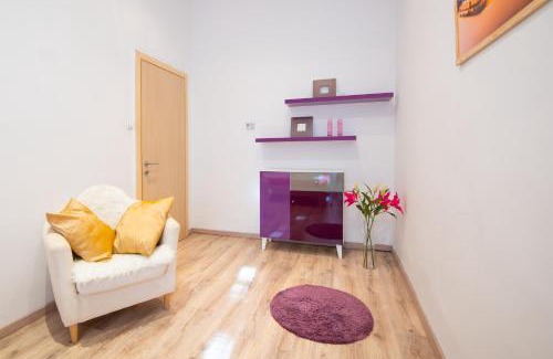 Ujlipotvaros Apartment | Standard Apartment by Hi5 - West End Center