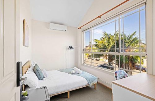 Bexley House | Standard Double Room - Convenient Spot in Bexley - Shared Bathroom