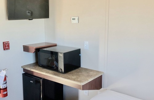 Carlsbad Hotel | Standard Room with Single bed