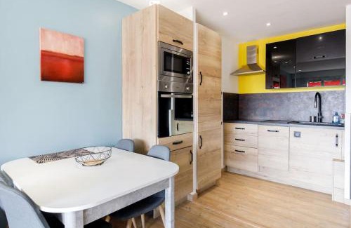 Riou - Petit Juas - Av de Grasse Apartment | Stanislas Art - Cannes Centre - Terrasse - Clim