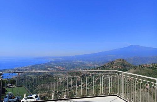 Castelmola Apartment | Stanza Mylai Etna View