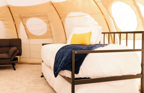 Island Park Hotel | Starlight Retreat Yellowstone