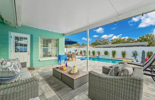 Largo House | State Park Hideaway with Heated Pool & Fire Pit