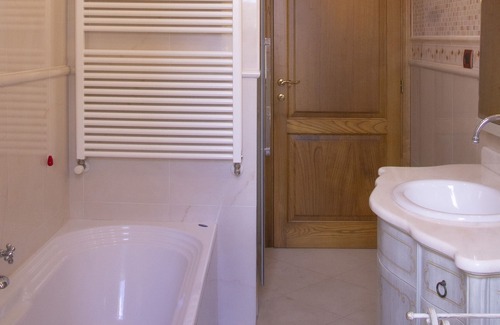 Vecchiano Apartment | Stately home in the heart of Tuscany