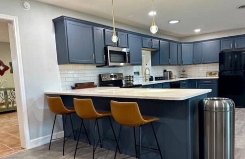 Lubbock House | Stay for 8 in Lubbock!
