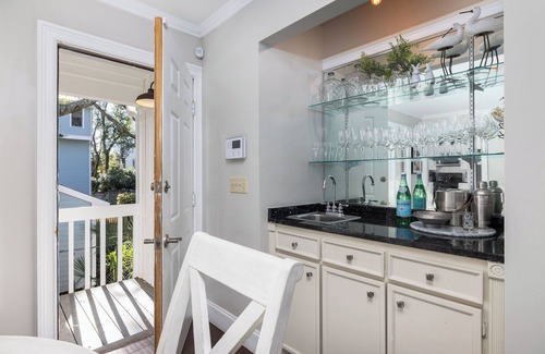 Isle of Palms House | Stay @ Here Comes the Sun on Isle of Palms