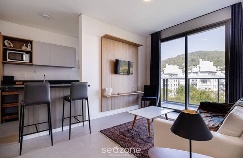 Corrego Grande Apartment | Stay in a Building With a Pool, Gym, and Leisure - SSL