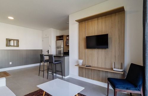 Corrego Grande Apartment | Stay in a Building With a Pool, Gym, and Leisure - SSL