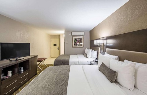 Clemson Hotel | Stay in Comfort near Gateway Park and Larry Abernathy Waterfront Park