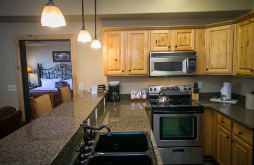 Park City Condo | Stay in Comfort while Enjoying Valley Views by RedAwning - Save 20% on 7+ Nights!