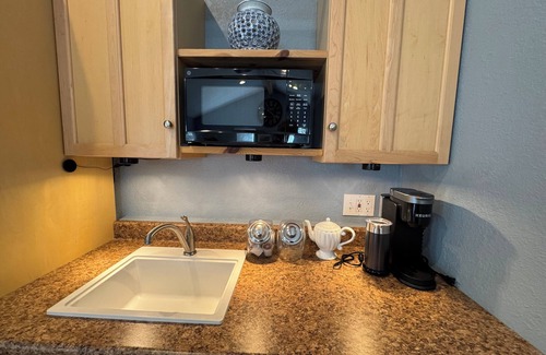 Glen Ellen Cottage | Stay in Glen Ellen in the heart of wineries