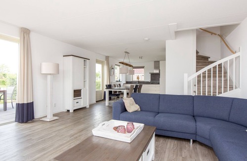 Akkrum House | Stay in our spacious Sneekermeer 6 home with private jetty.