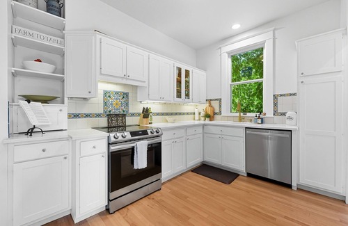 Mapleton Hill House | Stay in Style - Historic Boulder Gem Just Blocks from Pearl Street!