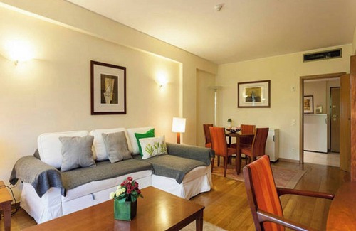 Santo Antonio Apartment | Stay in the Heart of Lisbon-Altis Suites hotel