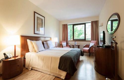 Santo Antonio Apartment | Stay in the Heart of Lisbon-Altis Suites Hotel