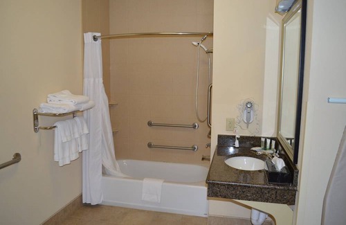 Oconomowoc Hotel | Staybridge Suites Milwaukee West-Oconomowoc, an IHG Hotel