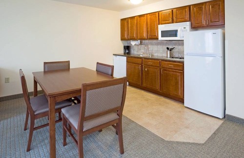 Oconomowoc Hotel | Staybridge Suites Milwaukee West-Oconomowoc, an IHG Hotel