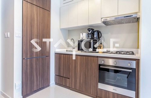 Downtown Dubai Apartment | Staycae Holiday Homes - Vera