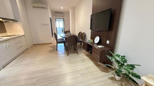 Tanjung Bungah Apartment | StayIn Guest House at Island 88 Tanjung Tokong, Gurney, 1BR, 4 paxs, FREE Car Park
