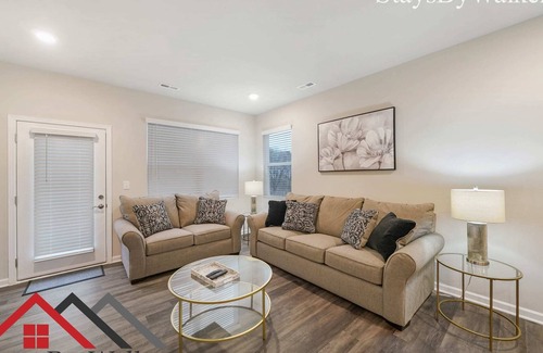 Concord House | StaysByWalker 2BR TownHome | King Beds/Fenced Yard