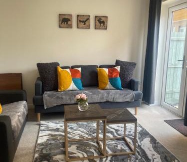 Rushden House | Steeple House