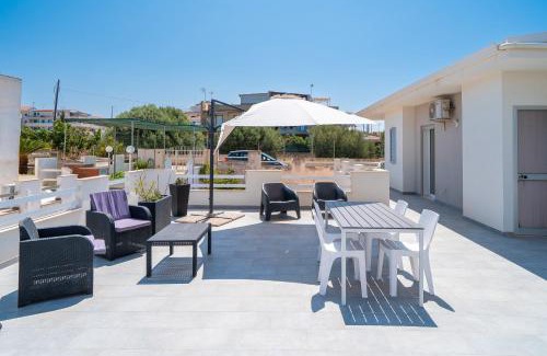 Casuzze Apartment | Stefany Holiday House
