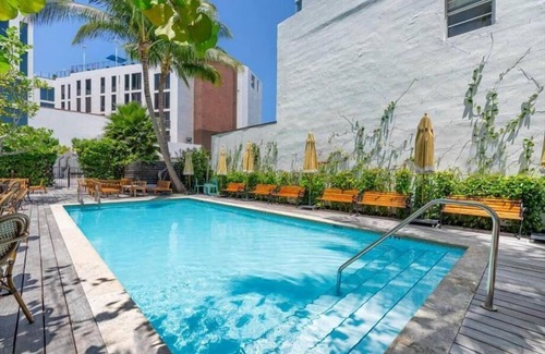 West Avenue Apartment | Steps from Miami Attractions | Walkable South Beach Studio