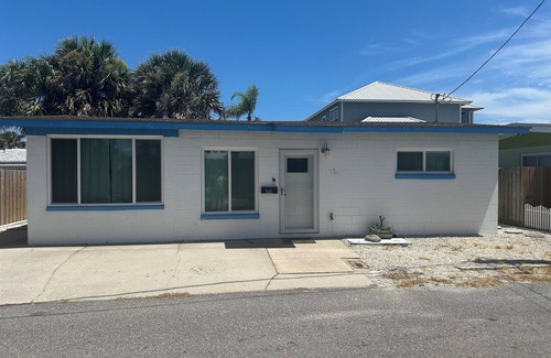 Bonnie Brae Cottage | Steps to Beach and located in the heart of the Flagler Ave. district.