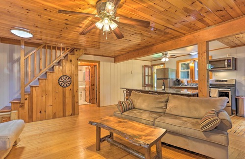 Tafton Cottage | Steps to Lake: Tafton Cottage w/Fire Pit & Grill