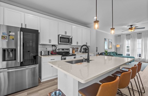 Downtown Chattanooga House | #StokeHotel: Boho Outdoorsy Vibes, Paddleboards, Kayak, Dog Park