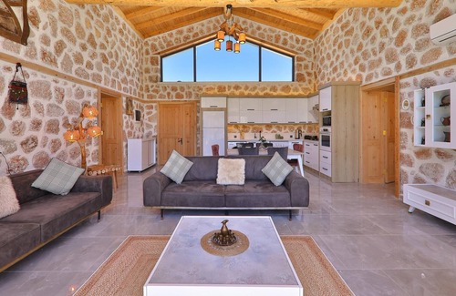 Sarıbelen Villa | Stone architecture villa for 5 people with sauna and jacuzzi in nature