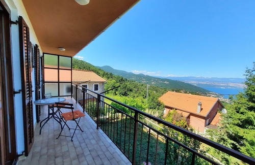 Opatija House | Stone House in Dobrec with Sea View & Jacuzzi