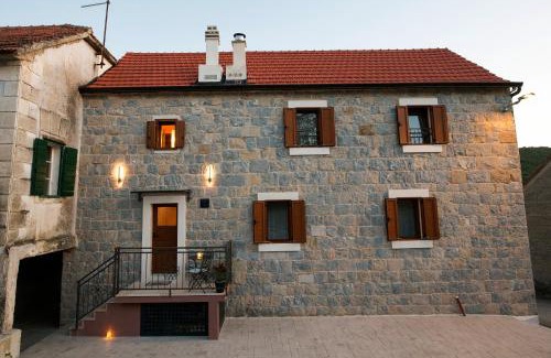 Tugare House | Stone house Oršulica
