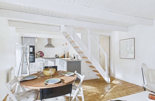 Plouguerneau Ski Chalet | Stone house with large garden for 4