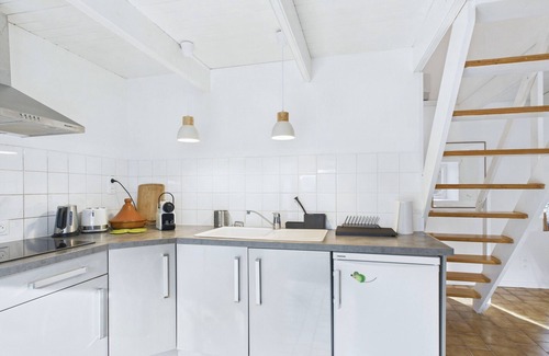 Plouguerneau Ski Chalet | Stone house with large garden for 4