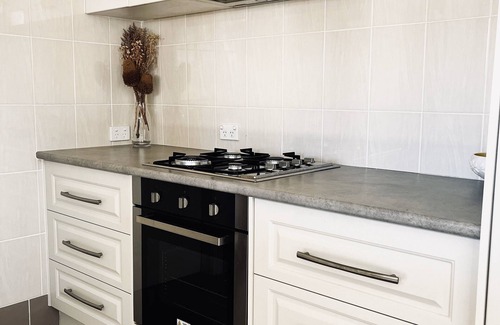 Bathurst House | Strawberry Tree Cottage