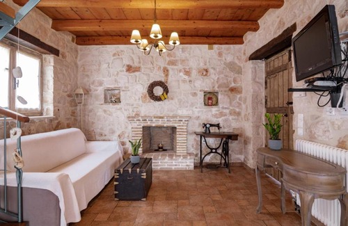 Skinaria House | Strofilia Authentic Villas