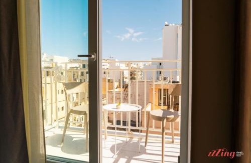 Gzira House | Stuart Rooms by Zzzing