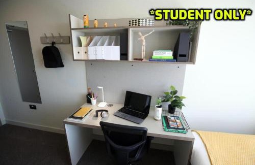 Belfast City Centre Hotel | Student Only Zeni Ensuite Rooms Belfast